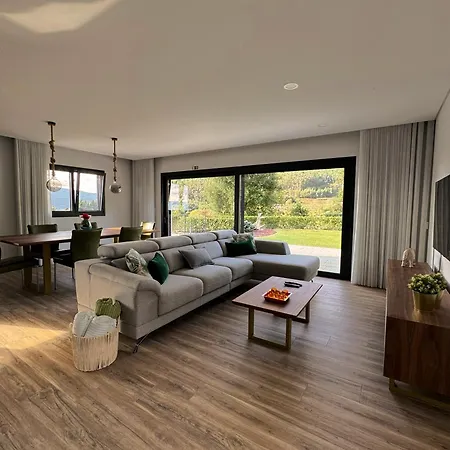 Whitescape Casa De Ferias